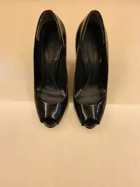 在飛比找Yahoo!奇摩拍賣優惠-STELLA LUNA魚口高根鞋(黑色）二手
