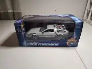 Welly 1/24 Scale Diecast 22441W - Delorean Time Machine - Back To The Future II