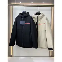 在飛比找蝦皮購物優惠-PRADA 外套 2021年冬裝新品 Prada 羽絨外套 