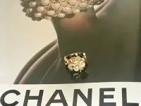 在飛比找Yahoo!奇摩拍賣優惠-Chanel 18k黃金 山茶花 鑽石戒指