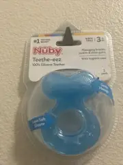 Nuby Silicone Teether Teethe-EEZ Teether w/ Bristles Soothes & Clean Gums w/Case