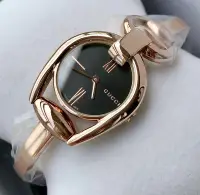 在飛比找Yahoo!奇摩拍賣優惠-GUCCI Horsebit 黑色錶盤 玫瑰金色不鏽鋼手鐲式