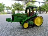 在飛比找樂天市場購物網優惠-John Deere 履帶迪爾拖拉機農用車模型沙盤場景 安徒