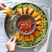 NEW PAMPERED CHEF STONEWARE CHIP & DIP SET
