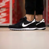 在飛比找Yahoo!奇摩拍賣優惠-南 現 NIKE INTERNATIONALIST 黑白 基