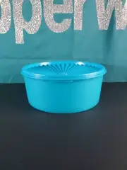 Tupperware Servalier Round Stacking Canister 7.5 cup One Touch Seal Aquamarine .