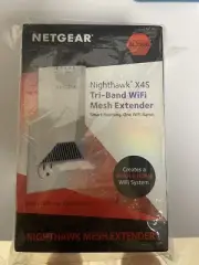 Netgear EX7500 Nighthawk X4S AC2200 Wall-Plug Tri-Band WiFi Mesh Extender White