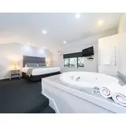 Aubyn Court Spa Motel