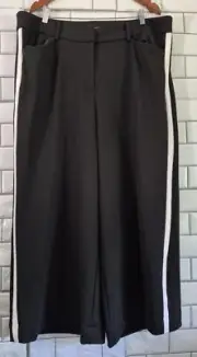 Nwt New York & Company Ladies Black Stretch Knit Pant With White Side