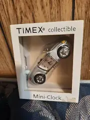 TIMEX COLLECTIBLE MINI-CLOCK COLLECTOR CAR WITH CLOCK IN DOOR NEW IN BOX