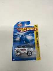 2008 Hot Wheels white CUSTOM FORD BRONCO 21/40 new models 21/196
