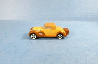 SMC-GG-1072 1933 Buick Convertible Top Up 1/87-HO Scale (Painted & Finished)