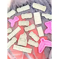 在飛比找ETMall東森購物網優惠-翻糖硅膠模具蛋糕裝飾擺件26個字母巧克力加油鴨生日DIY手工