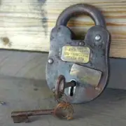 4" Alcatraz San Francisco Death Row Padlock Cast Iron Antique finish Lock & Keys