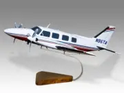 Piper PA-31-310 Turbo Navajo B Desk Wood Airplane New Model Small Scale 1/48