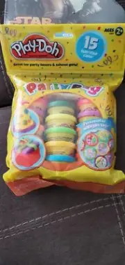 Play-Doh Party Bag Dough (15 one ounce cans) Safe Materials