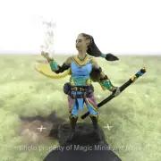 D&D Premium Miniatures W1 ~ ELF DRUID Icons of the Realms miniature