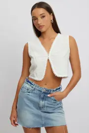 White Sleeveless Top - Size 6XXS, Women's Jacket