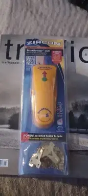 Zircon Stud Finder With Bonus Hanging Nails