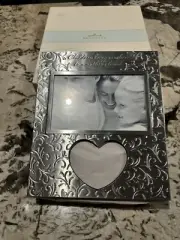 Hallmark Metal Mothers Keepsake Picture Frame And Mementos Box. Nib