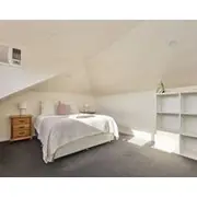 New Home. Next To Cataract Gorge. Walk To Town. Sleeps 8. Great Views