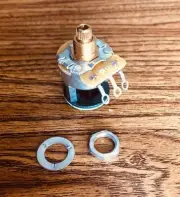 Fender 250K Split Shaft S-1™ Switch Potentiometer; 006-1256-049