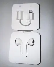 Apple EarPods Headset with 3.5mm Connector & Lightning Headphone Adapter - White