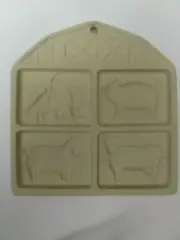 Pampered Chef Farm Yard Friends Cookie Mold, New in Box