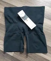 NWT Assets Spanx 1X High-Waist Shaping Short Black 10126R Remarkable Results