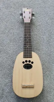 Zephyr Pineapple Shape Soprano Ukulele Cat Paw Kiwaya Made In Japan