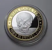 The Commemorative Coin Company MEMENTO MORI Silver & 24ct Gold 'Dual Metal' REMINDER COIN in Capsule. Owl/Death/Stoic/Reflection/Stoicism