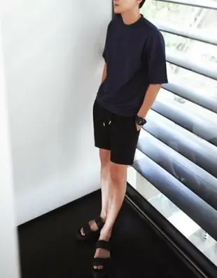 FINDSENSE MD 韓國 潮 男 時尚 純色素面 水洗 下擺開叉 短袖T恤 特色T恤 打底衫 上衣