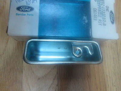 NOS 1986 - 1989 FORD AEROSTAR WAGON ASH TRAY RH E69Z-1230702-B