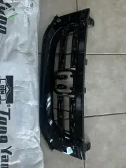 2014-13-15-16-17 Honda Odyssey front bumper upper grill black paint to match