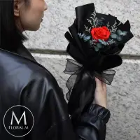 在飛比找博客來優惠-【Floral M】La Rose黑色浪漫永生玫瑰花束