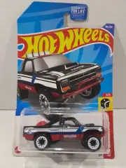 Hot Wheels Treasure Hunt '87 DODGE D100 HW Daredevils - Mint