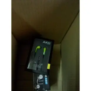 AKG 獨特低音反射孔 耳道式耳機 K321