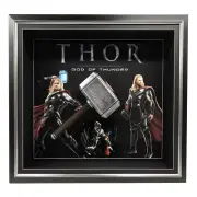 THOR HAND SIGNED CHRIS HEMSWORTH FRAMED PHOTO HAMMER AVENGERS MARVEL CERTIFICATE