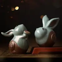 在飛比找ETMall東森購物網優惠-十二生肖擺件茶臺裝飾創意陶瓷
