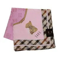 在飛比找momo購物網優惠-【DAKS】經典Logo格紋雙D鍊條泰迪熊帕領巾(粉色)