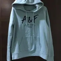 在飛比找蝦皮購物優惠-A&f 藍色品牌標連帽長袖帽t 淡藍水藍色