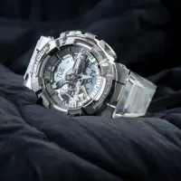 在飛比找momo購物網優惠-【CASIO 卡西歐】G-SHOCK 銀白工業風耐衝擊雙顯腕