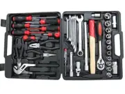 39PCS TOOL KIT SET INC. PLIERS, WRENCHES, SCREWDRIVERS, SOCKETS, HAMMER + MORE