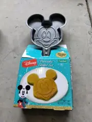 Disney Mickey Mouse Pancake Skillet Set Teflon Pan Pancake Mix new in box