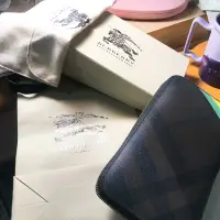 在飛比找蝦皮購物優惠-Burberry 近全新 男 長夾 原價約$15000