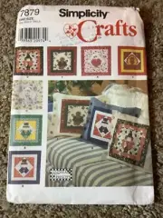 Simplicity SEWING PATTERN 7879 SEASONAL PILLOW SHAMS One Size UNCUT Panels