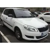 在飛比找蝦皮購物優惠-SKODA FABIA 2012-05 白 1.6