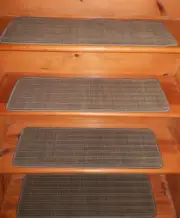 14 Step 9'' x 30'' + Runner 30'' x 61'' Tufted carpet Wool Blend Stair Treads .