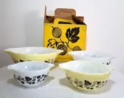 Vintage Pyrex Gooseberry Set of 4 Yellow Black White Cinderella Bowl Box NOS