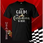 新款襯衫 KEEP CALM THE CUSTODIAN IS HERE 男式和女式 T 恤美國